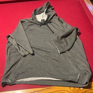 Nike flux 3/4 sleeve hoodie